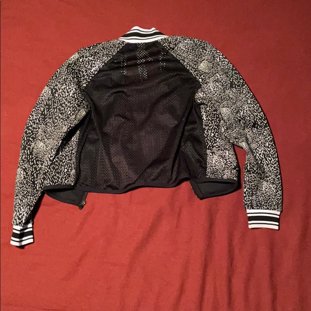 Fabletics Workout Bomber - image 5